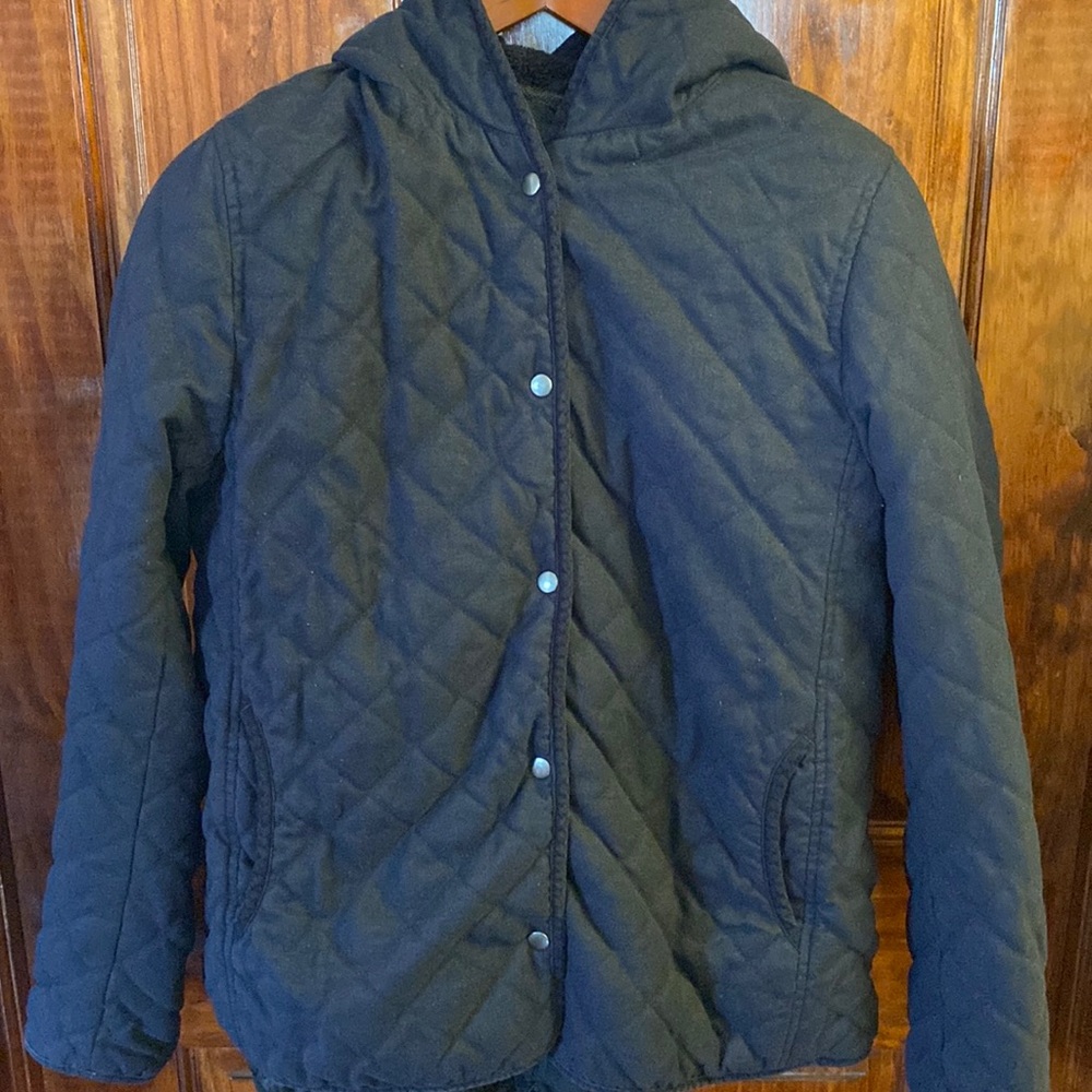 Navy hooded jacket with fur on the inside